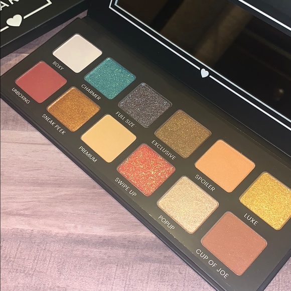 Boxycharm eyeshadow pallet Hello Charmer - Picture 1 of 6